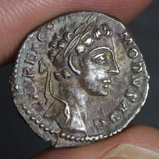 commodus denarius obverse side, showing portrait of commodus