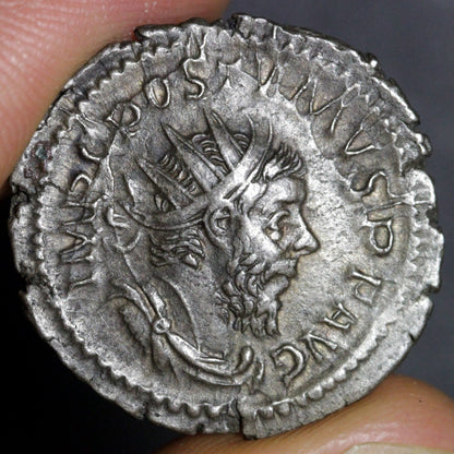 postumus antoninianus obverse